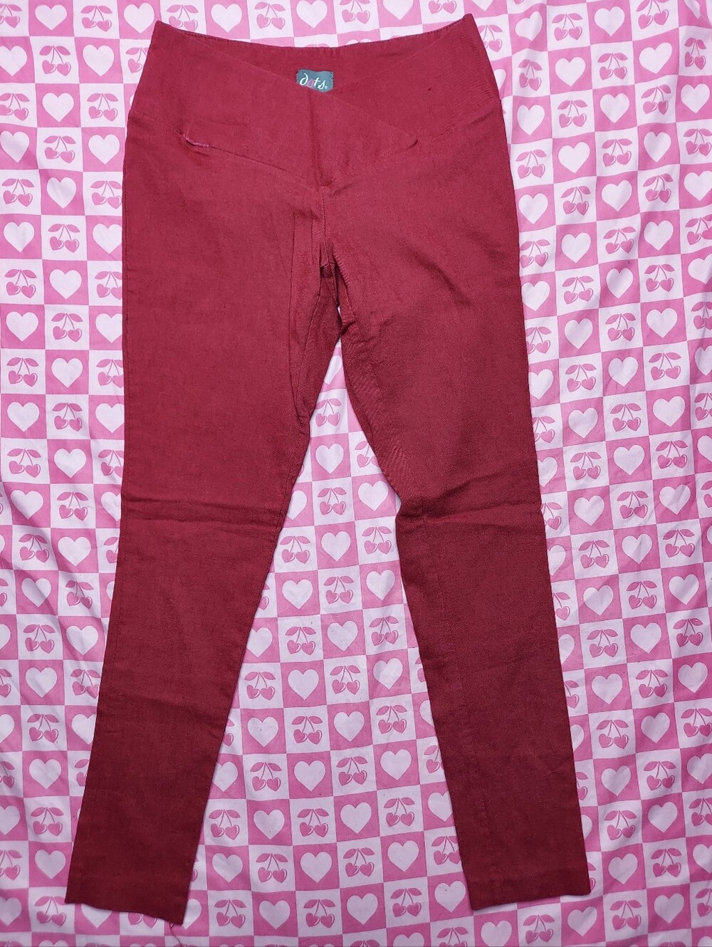 Maroon / red capris